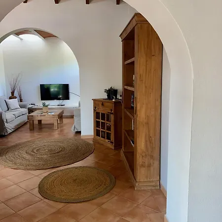 Quite With Private Pool In Binibeca