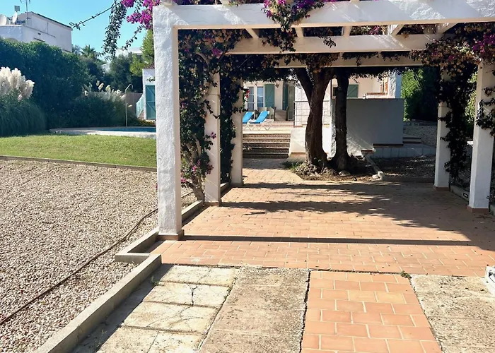 Quite With Private Pool In * Binibeca