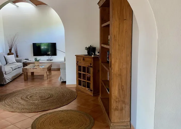 Quite With Private Pool In Binibeca