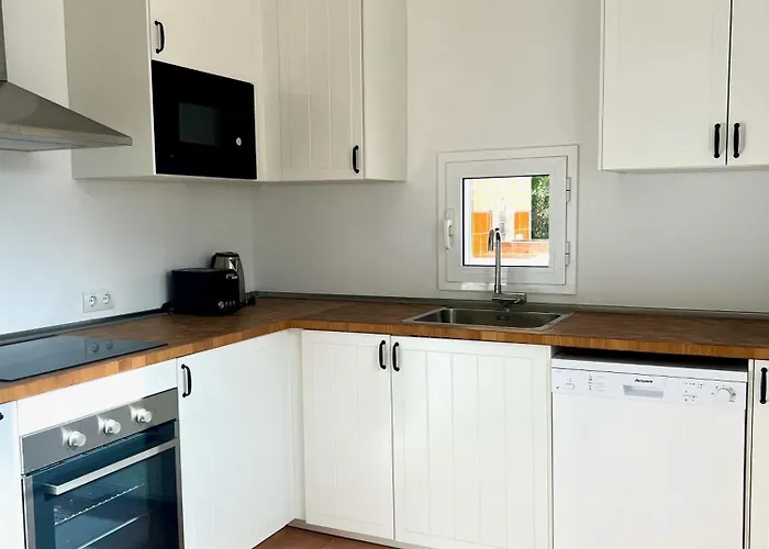 Villa Quite With Private Pool In *