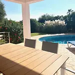 Quite With Private Pool In Βίλα